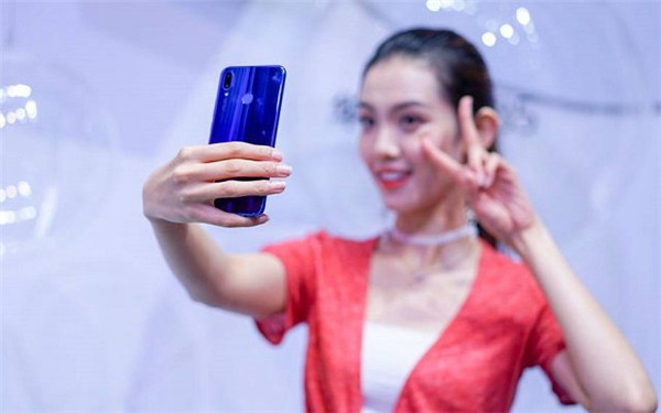 小编分享华为nova3i人脸解锁的步骤介绍。