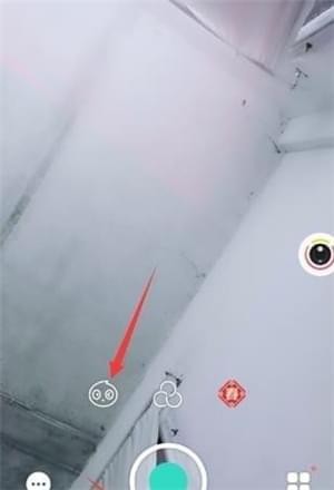 小编分享faceu激萌设置控雪的操作过程。