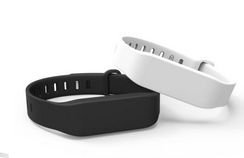 小编教你在握奇手环中进行充值的操作过程。