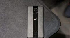 小编分享华为mate20 RS中添加天气到桌面的方法。