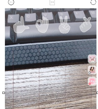 b612咔叽拍摄love手势的具体操作流程截图