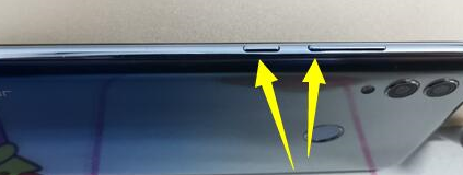 荣耀10青春版进行截图的操作过程截图