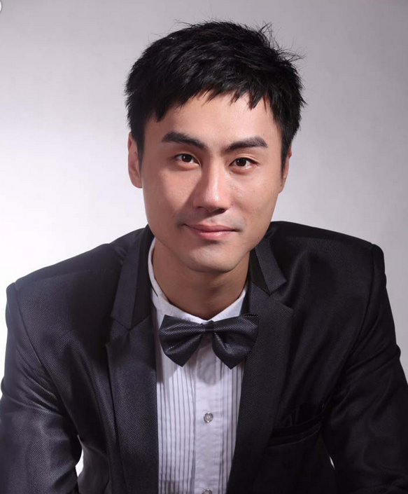 今天分享妙用PS给人物添加墨镜的图文教程。