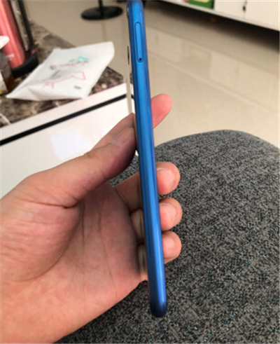 在荣耀9i中装sim卡的具体步骤截图