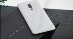 关于在红米7中设置定时开关机的具体步骤。