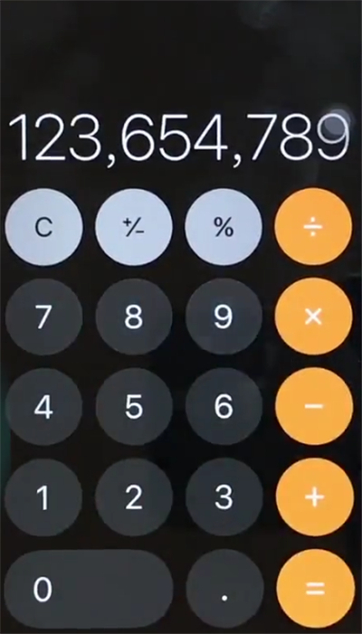 苹果6plus中回删计算器数字的简单步骤截图