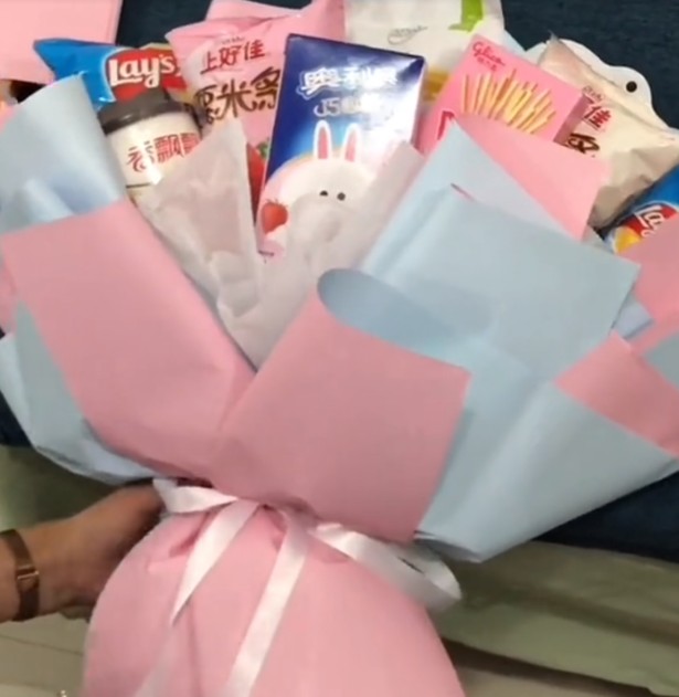 冬天的第一个零食花束怎么做？冬天的第一个零食花束制作方法以及图片我来教你截图