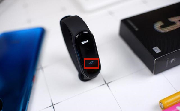 小米手环5如何开机?小米手环5开机方法介绍截图