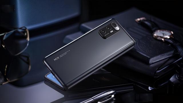 今天说说小米mix fold有前置摄像头吗。