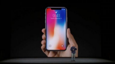 苹果终于接地气了，iPhone模拟公交卡让出行更方便