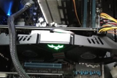 win10系统显卡风扇突然不转了怎么办。