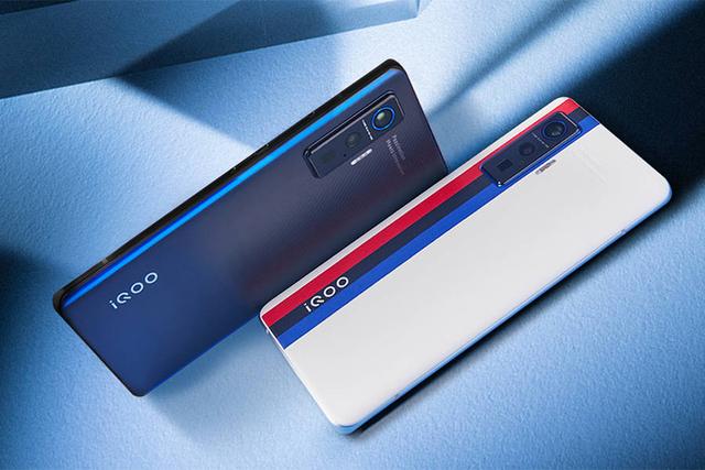 OPPOReno7Pro和iqoo8哪个更好用？OPPOReno7Pro和iqoo8对比介绍截图