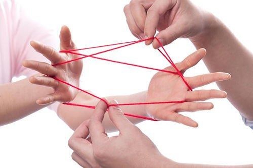 下列童年游戏中,通常需要2个小朋友一起玩的是?支付宝蚂蚁庄园6月1日答案截图