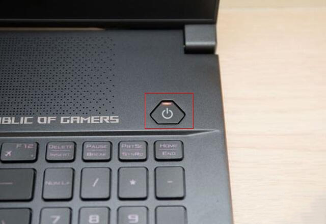 笔记本电脑怎么释放静电？