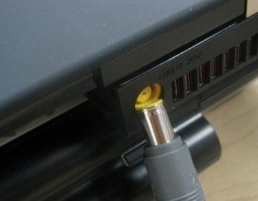 Win7旗舰版笔记本电源已接通未充电怎么办?