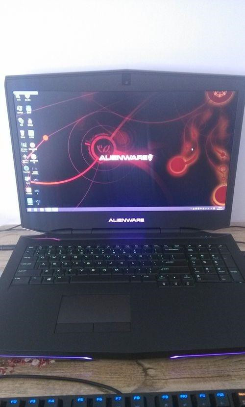 外星人笔记本键盘颜色怎么调?外星人笔记本键盘怎么换颜色