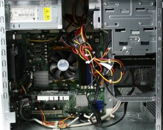 电脑显示器不亮无信号是怎么回事?电脑显示器不亮无信号怎么解决?