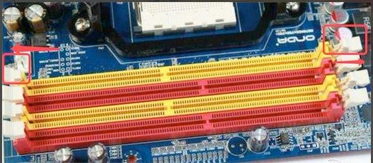 电脑内存条如何安装?电脑内存条的安装方法