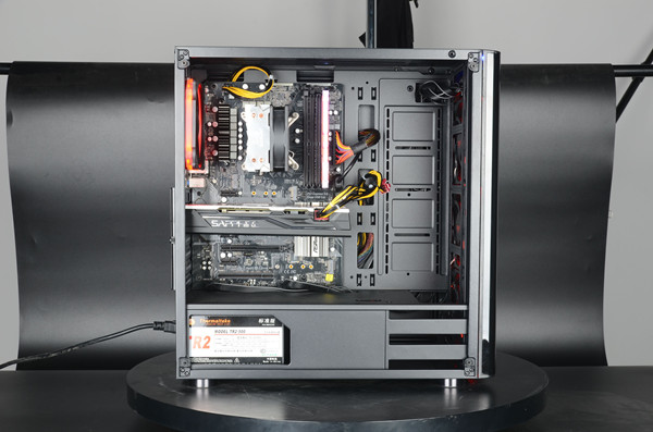 如何解决电脑开机一两秒就断电?