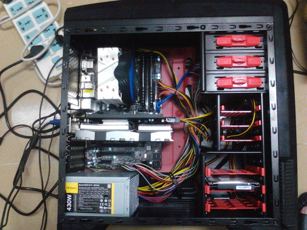 如何解决电脑开机一两秒就断电?