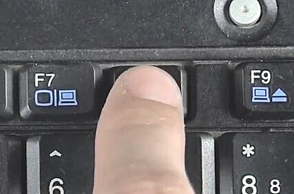 我来教你Win10分辨率太高导致黑屏怎么办