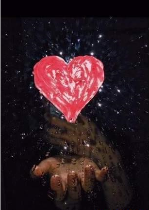 今天分享如何拍摄抖音镜子爱心特效