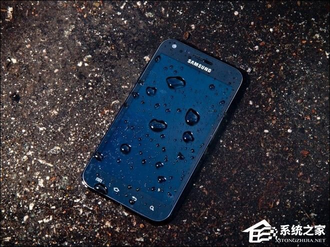 关于手机掉水里怎么处理