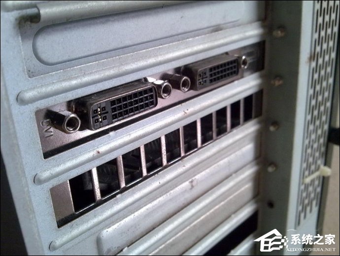 电脑一拖二教程:一台主机两个显示器看电影玩游戏两不相误