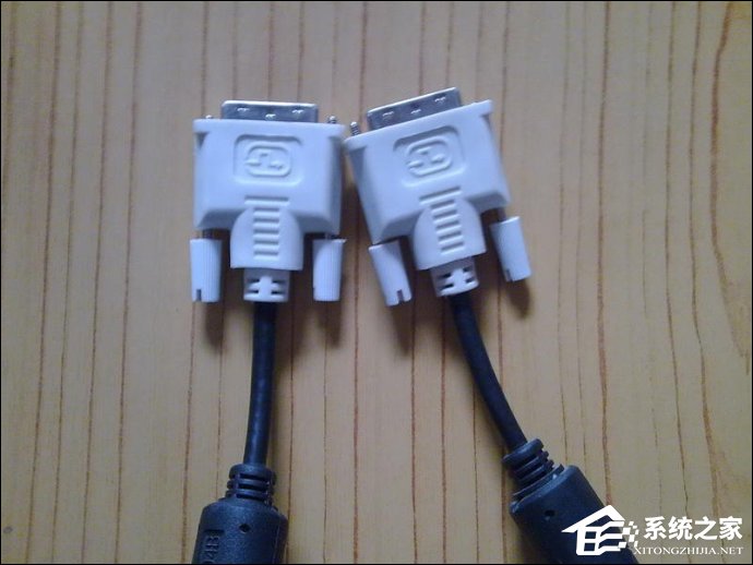 电脑一拖二教程:一台主机两个显示器看电影玩游戏两不相误