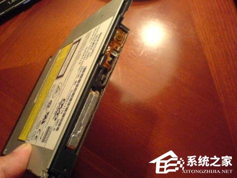 我来教你WinXP电脑光驱自动弹出怎么办（电脑光驱自动弹出怎么解决）