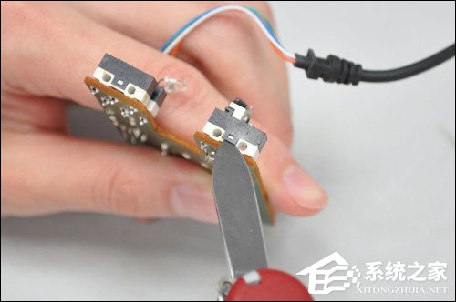 鼠标怎么拆开保养零件?鼠标拆卸微调解决小问题