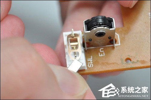 鼠标怎么拆开保养零件?鼠标拆卸微调解决小问题