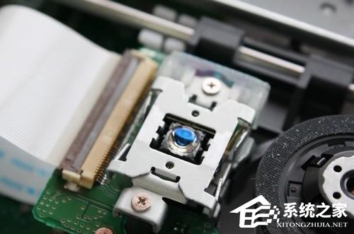 我来教你蓝光光驱和DVD光驱的区别介绍（蓝光光驱和普通光驱的区别）