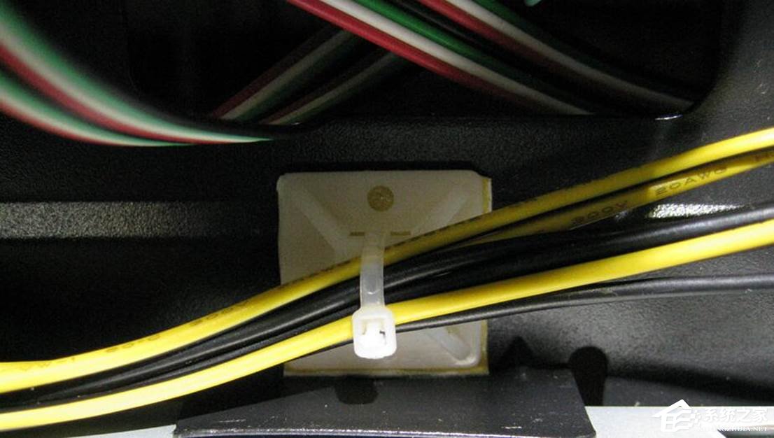 电脑主机灰尘如何清理?清理台式机灰尘有什么注意事项?