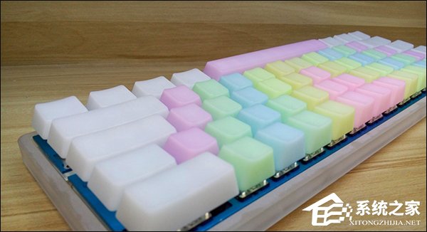 键盘按键是什么材料做的?ABS、POM和PBT材质的键帽手感如何?