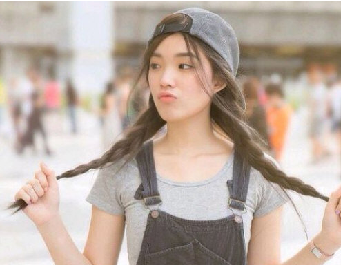 今天分享Picsart拼图制作的具体方法。