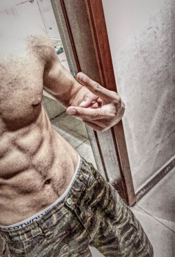 关于在mix滤镜大师中修饰肌肉的方法讲解。