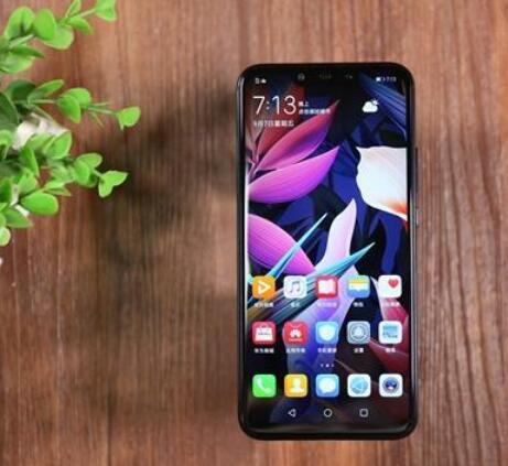 我来教你华为麦芒7添加桌面天气的具体操作。